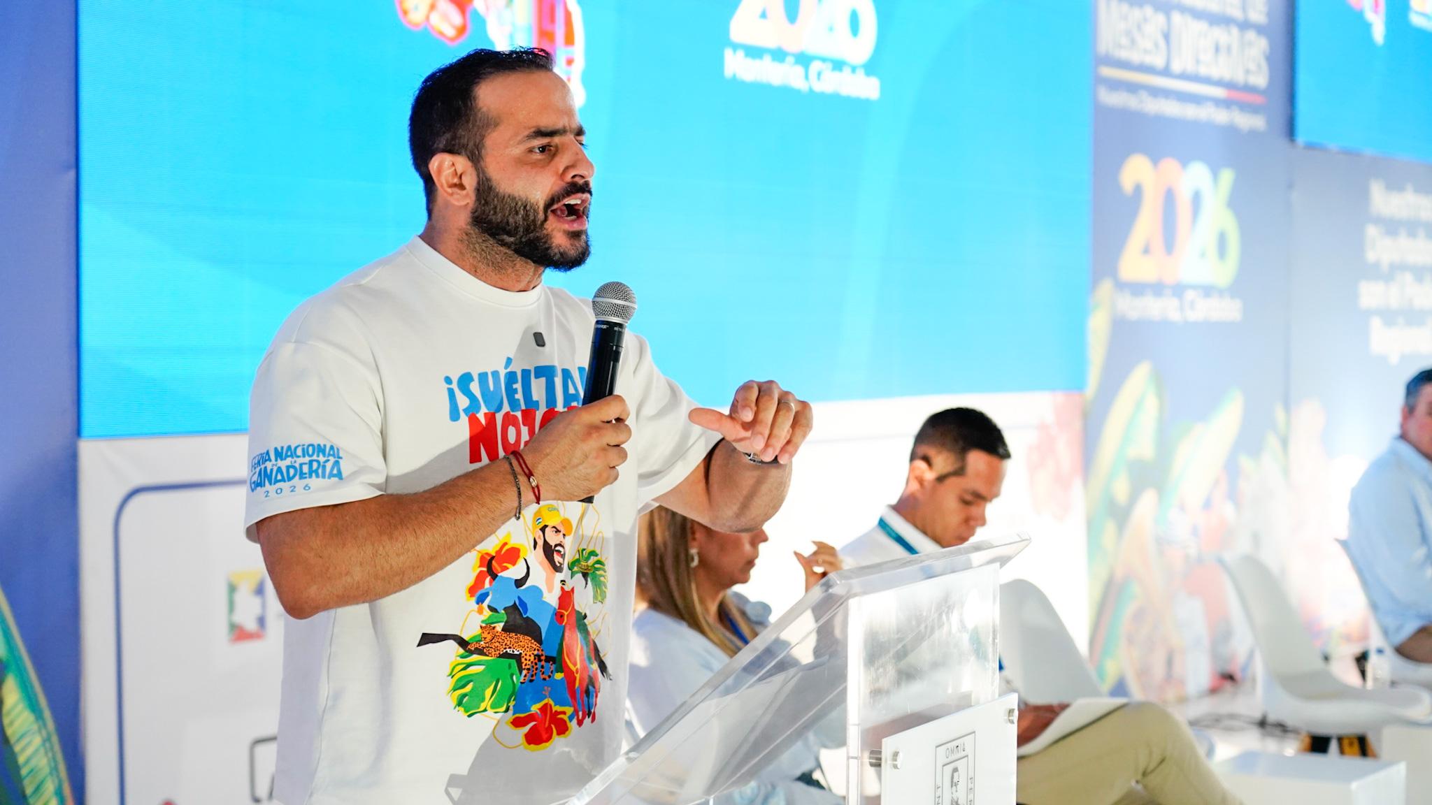 Gobernador de Córdoba en la Cumbre Nacional de Mesas Directivas 2026